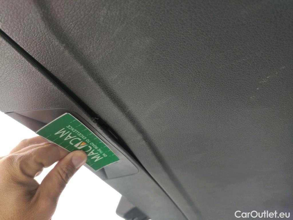  Mercedes  GLB MERCEDES-BENZ  / 2019 / 5P / todoterreno 2.0  200 D DCT 110KW (150CV) #9