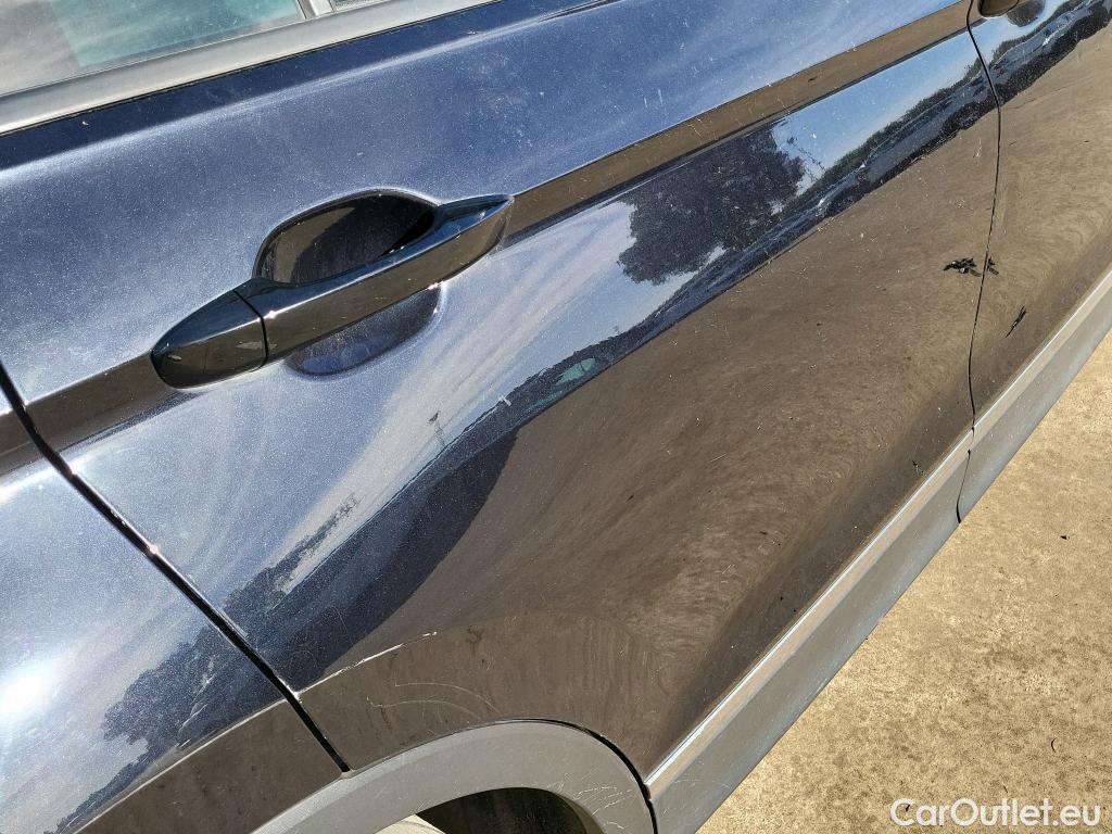  Volkswagen  Tiguan VOLKSWAGEN  / 2020 / 5P / todoterreno Life 2.0 TDI 110kW (150CV) DSG (AC2) #10