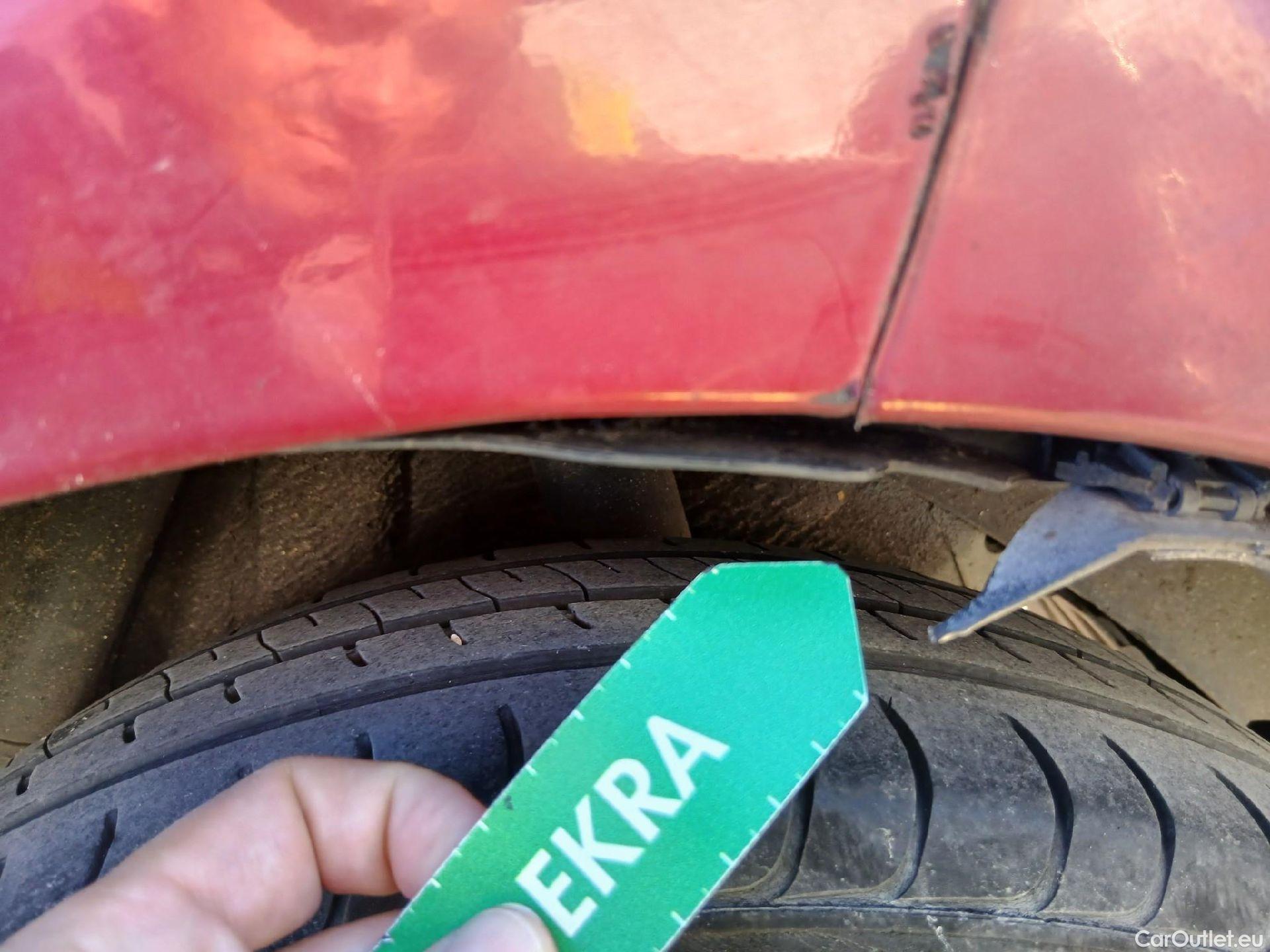  KIA  Rio KIA  / 2020 / 5P / berlina con portón 1.0 T-GDi 74kW (100CV) MHEV iMT Concept #48