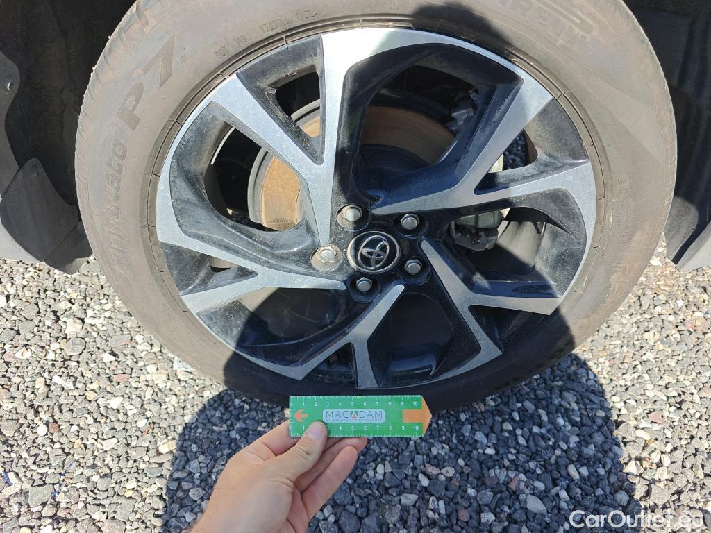  Toyota  C-HR TOYOTA  / 2016 / 5P / todoterreno 1.8 125H Advance (CX) #20