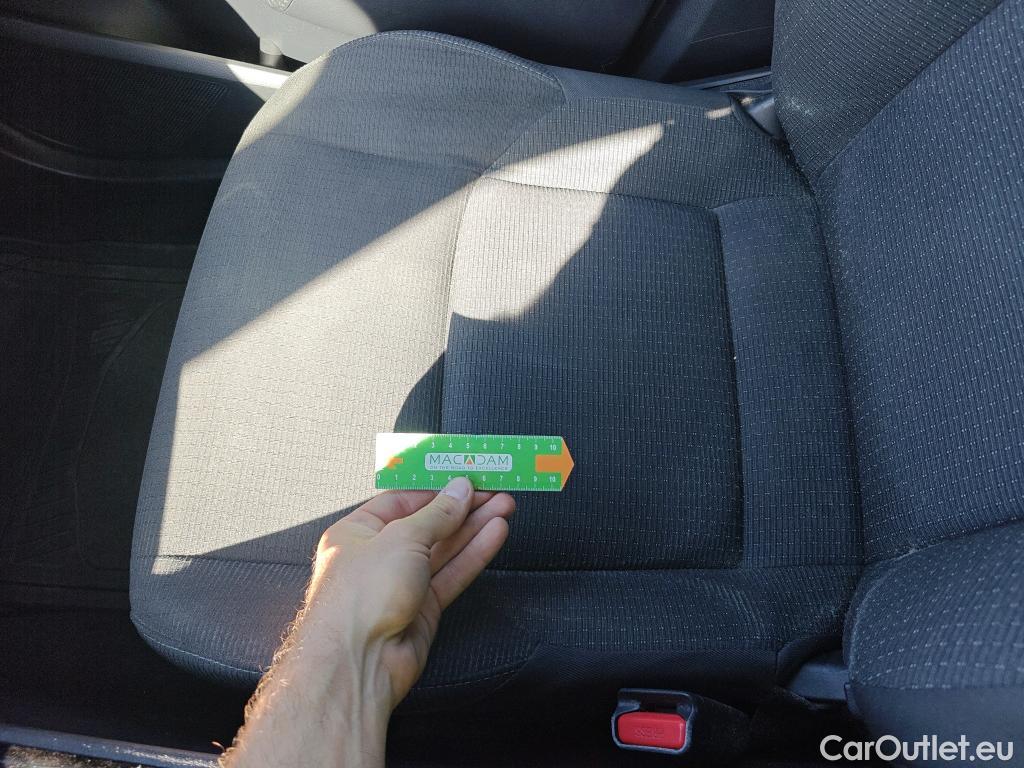  Toyota  C-HR TOYOTA  / 2016 / 5P / todoterreno 1.8 125H Advance (CX) #15