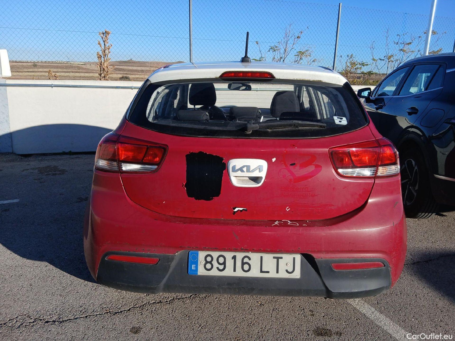  KIA  Rio KIA  / 2020 / 5P / berlina con portón 1.0 T-GDi 74kW (100CV) MHEV iMT Concept #32