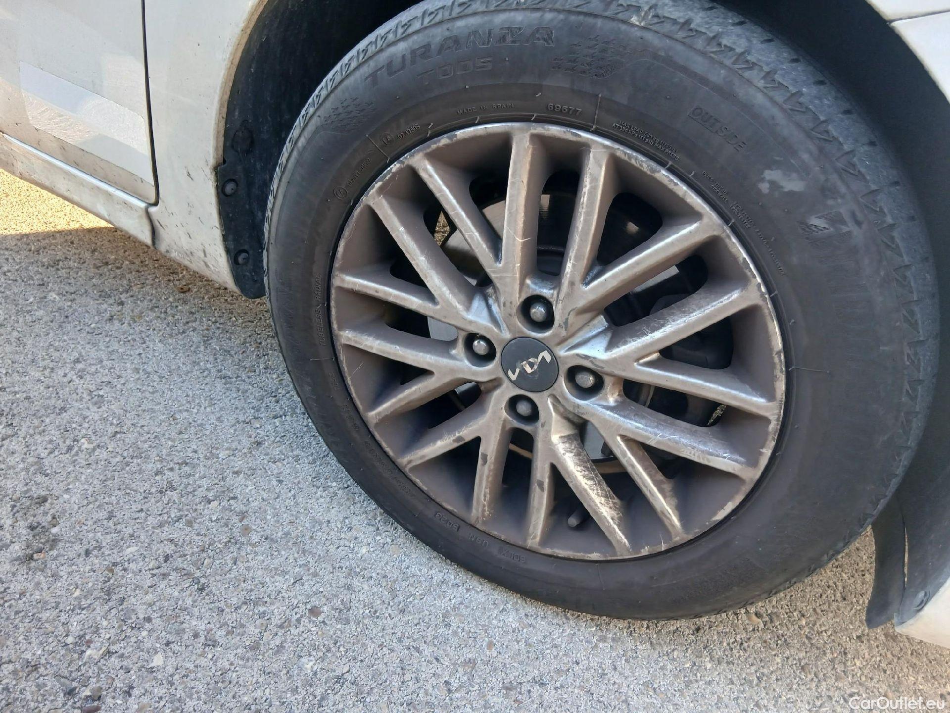  KIA  Rio KIA  / 2020 / 5P / berlina con portón 1.0 T-GDi 74kW (100CV) MHEV iMT Concept #41