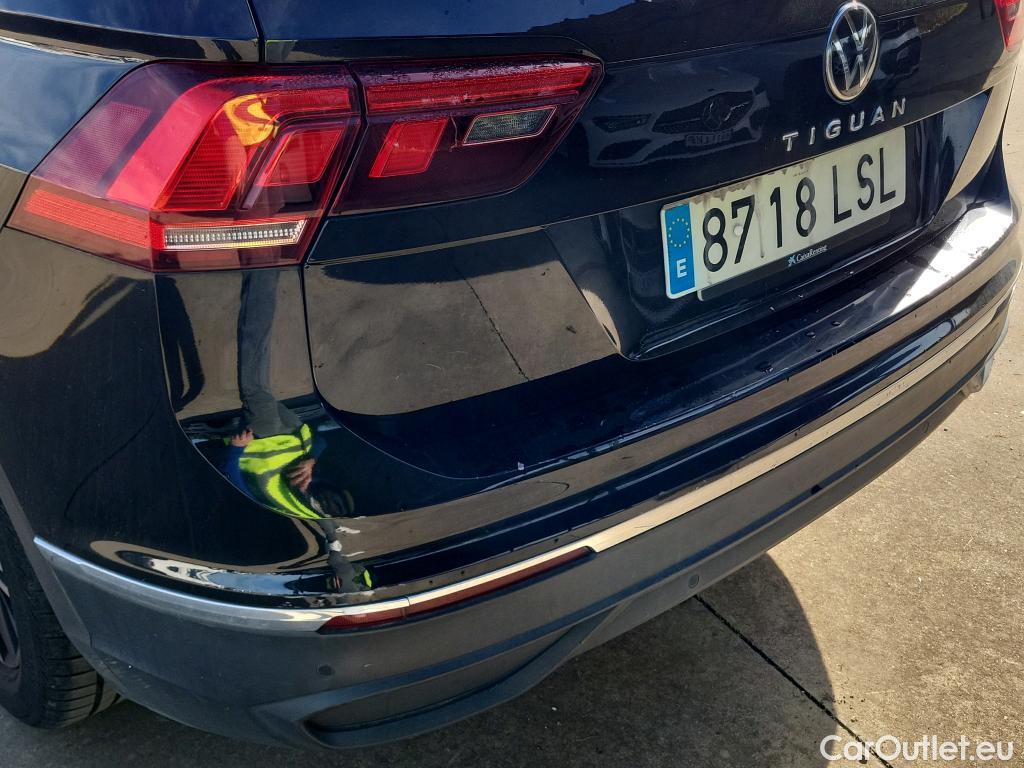  Volkswagen  Tiguan VOLKSWAGEN  / 2020 / 5P / todoterreno Life 2.0 TDI 110kW (150CV) DSG (AC2) #24