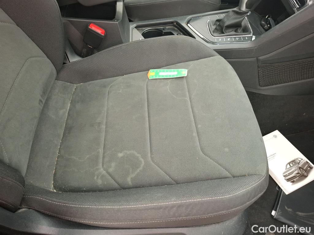  Volkswagen  Tiguan VOLKSWAGEN  / 2020 / 5P / SUV 1.4 eHybrid 245 DSG6 Elegance #19