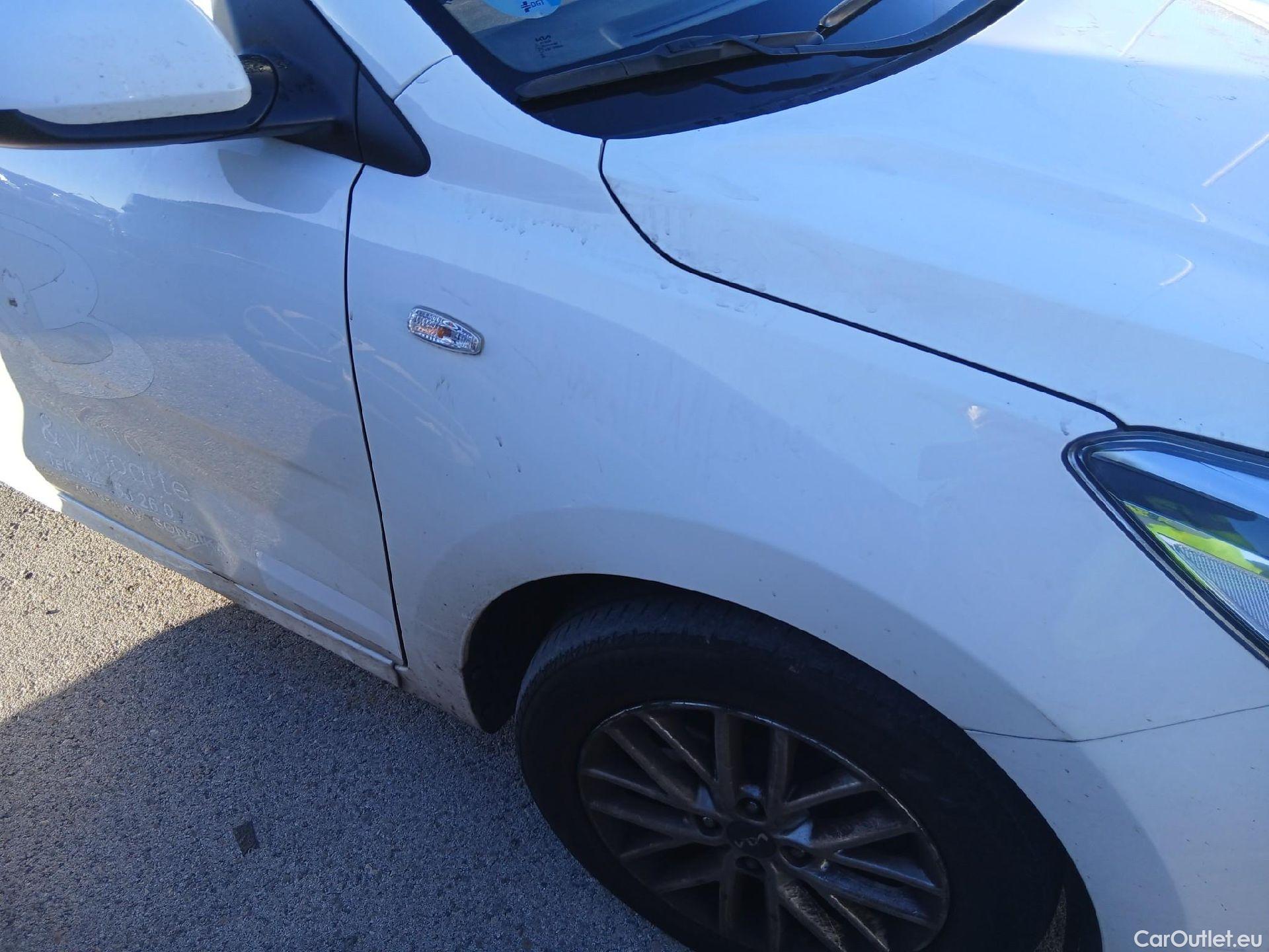  KIA  Rio KIA  / 2020 / 5P / berlina con portón 1.0 T-GDi 74kW (100CV) MHEV iMT Concept #39