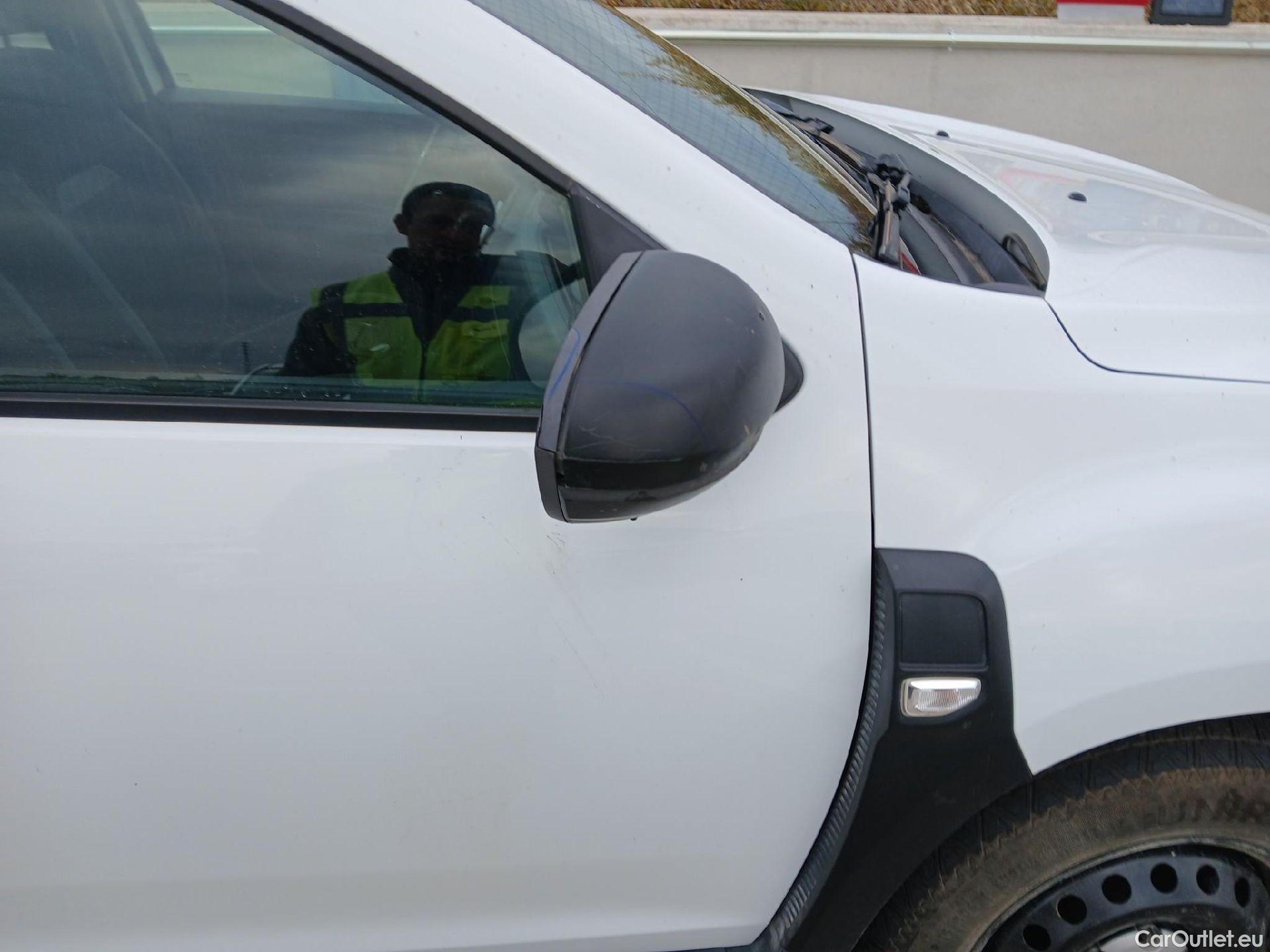  Dacia  Duster DACIA  / 2018 / 5P / todoterreno Essent. Blue dCi 85kW (115CV) 4X2 #36