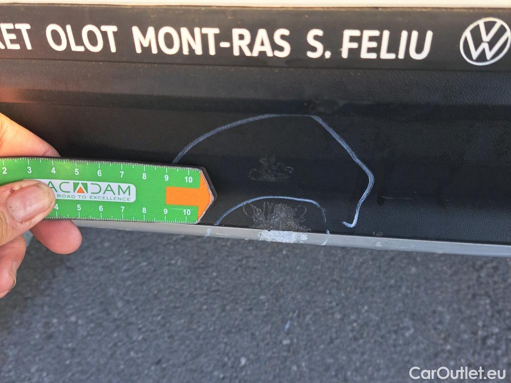  Volkswagen  T-ROC VOLKSWAGEN  / 2017 / 5P / todoterreno Advance 2.0 TDI 110kW (150CV) DSG (AC2) #2