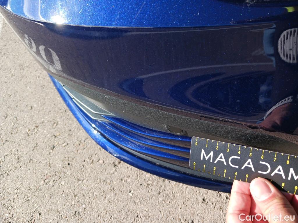  Volkswagen  Golf  VOLKSWAGEN / 2020 / 5P / berlina con portón Life 2.0 TDI 85kW (115CV) #19