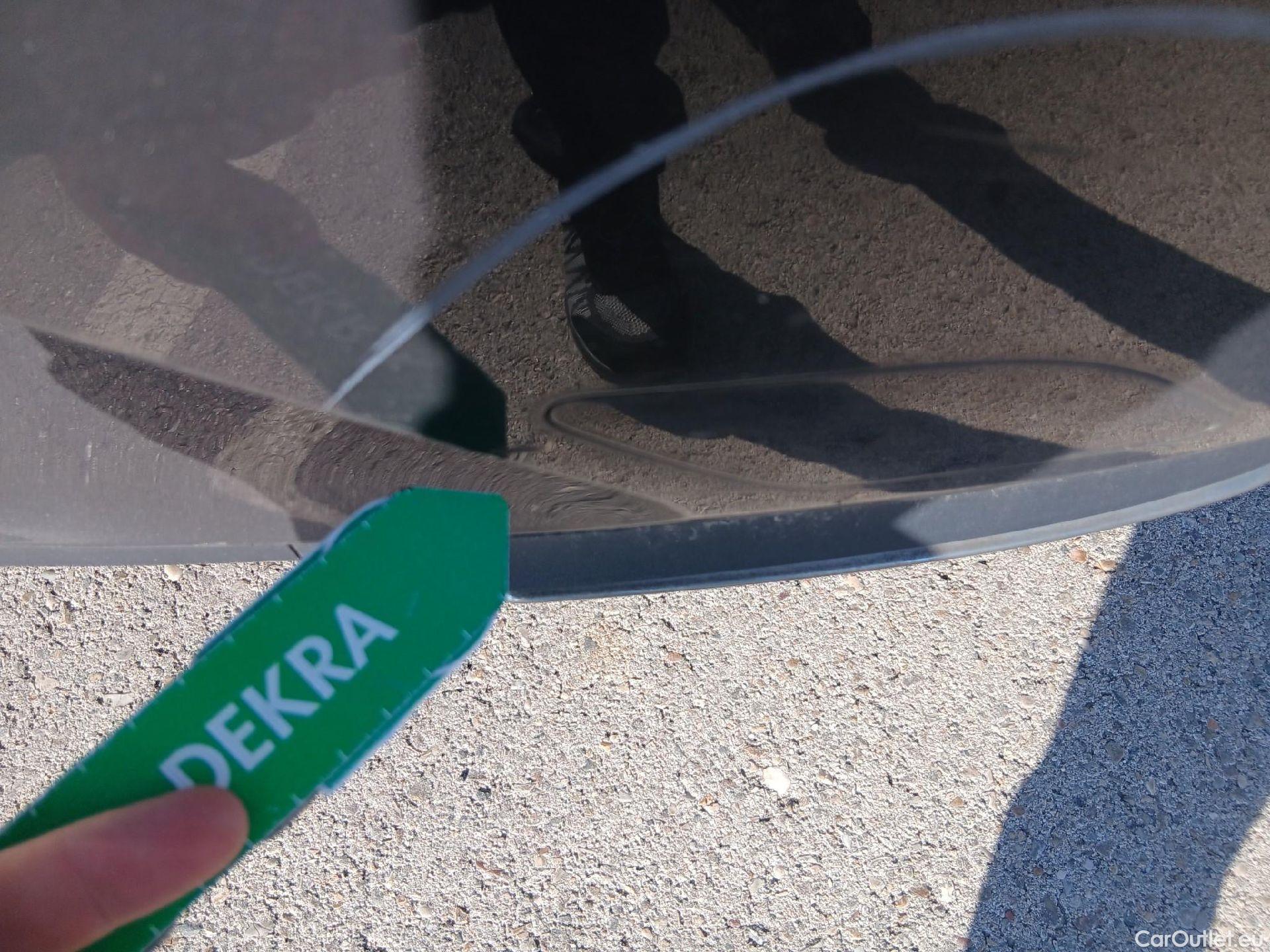  Land Rover  Discovery OPEL Insignia / 2020 / 5P / berlina con portón GS Business Elegance 2.0D DVH 130kW MT6 #19