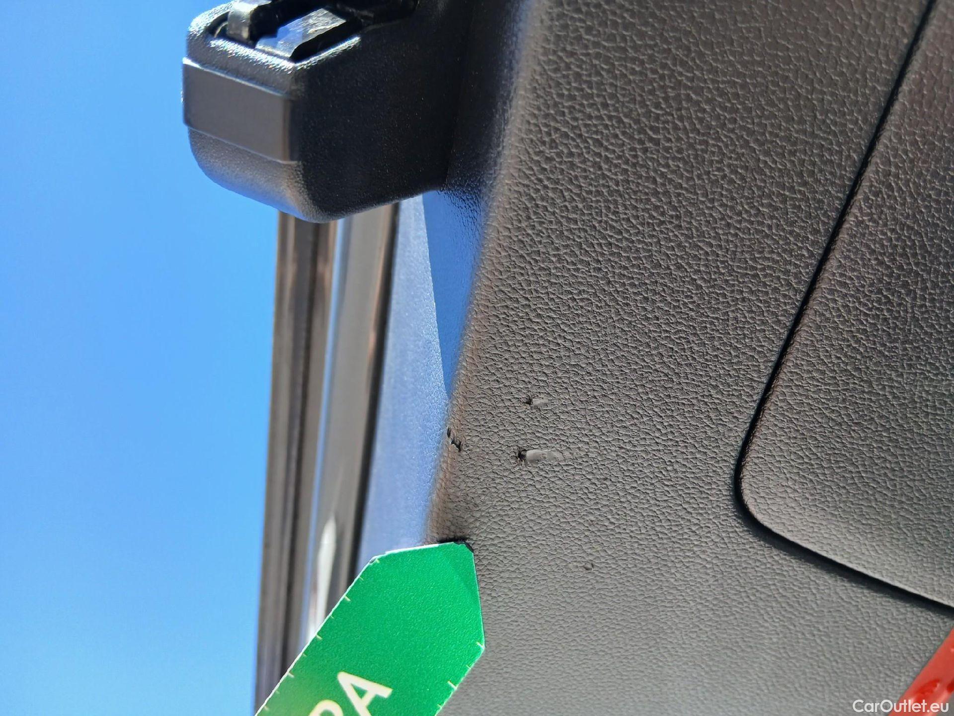  Volkswagen  Tiguan VOLKSWAGEN  / 2020 / 5P / todoterreno Life 2.0 TDI 110kW (150CV) DSG #17