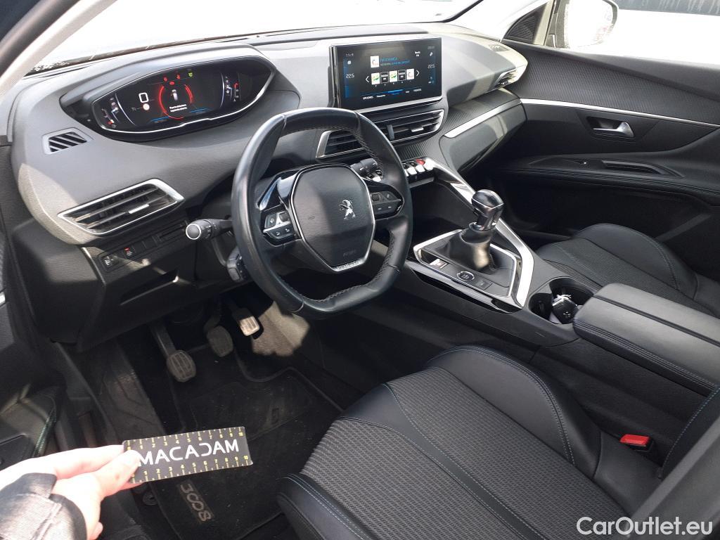  Peugeot  3008 PEUGEOT  / 2020 / 5P / todoterreno 1.5 BlueHDi 96kW (130CV) S&S Allure #28