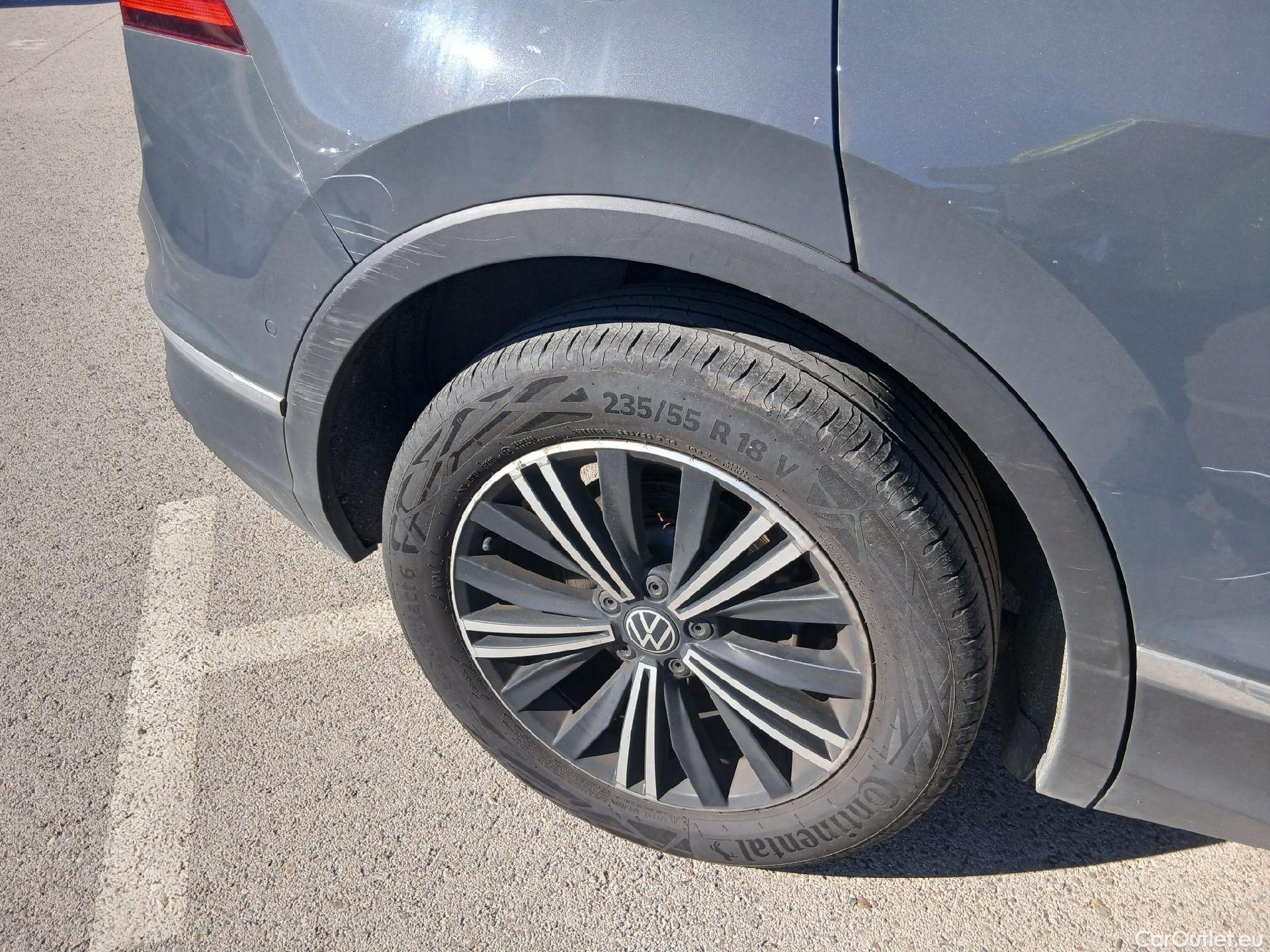  Volkswagen  Tiguan VOLKSWAGEN  / 2020 / 5P / todoterreno Life 2.0 TDI 110kW (150CV) DSG #28