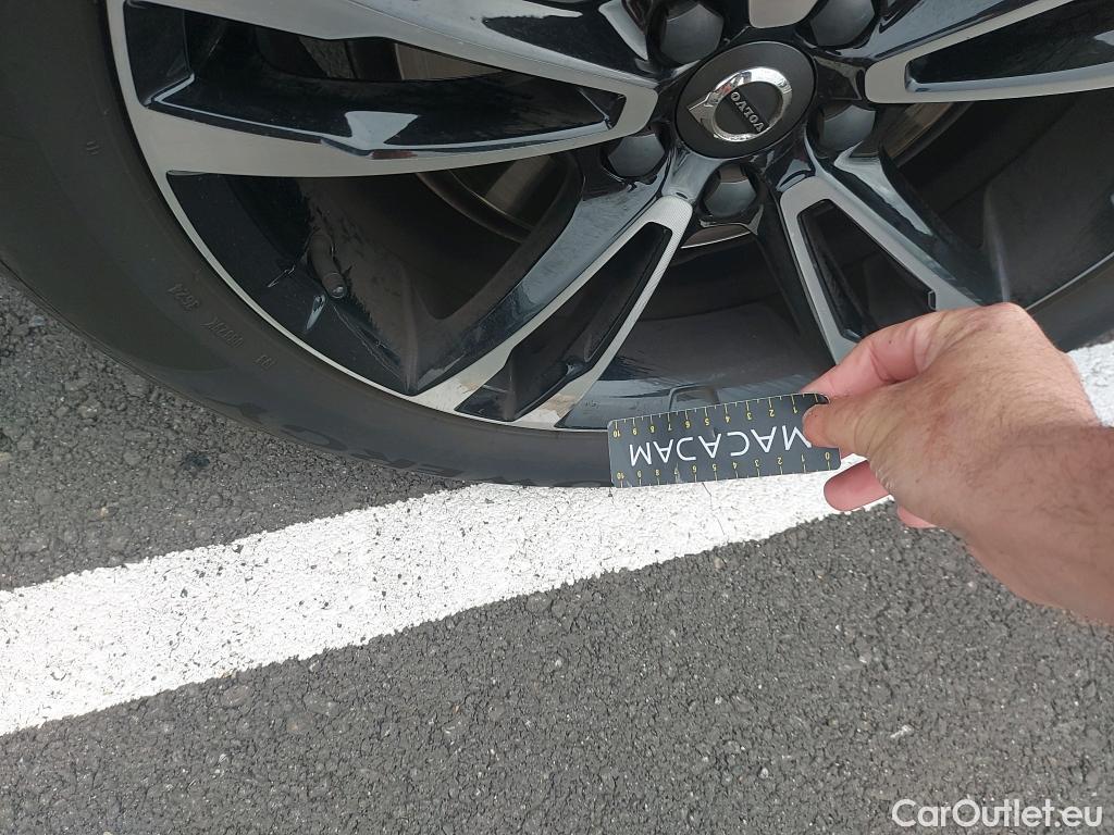  Volvo  XC60 VOLVO  / 2017 / 5P / todoterreno 2.0 T8 AWD Business Plus Auto #11