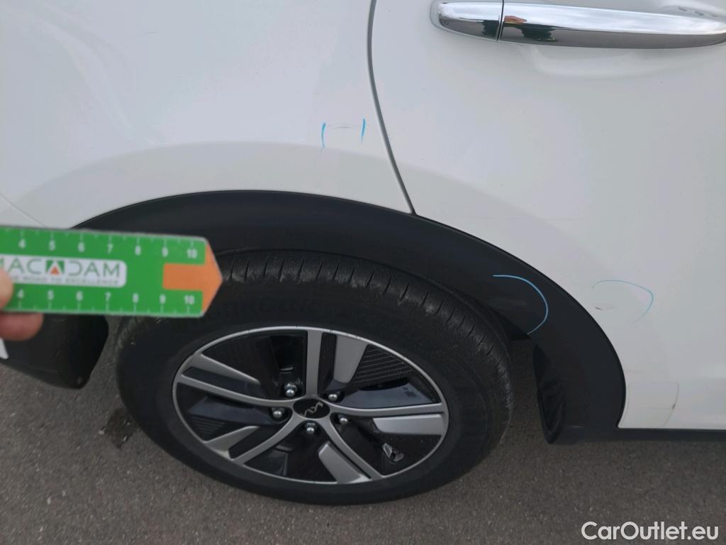  KIA  Niro KIA  / 2019 / 5P / crossover 1.6 GDi PHEV 104kW (141CV) Drive #40