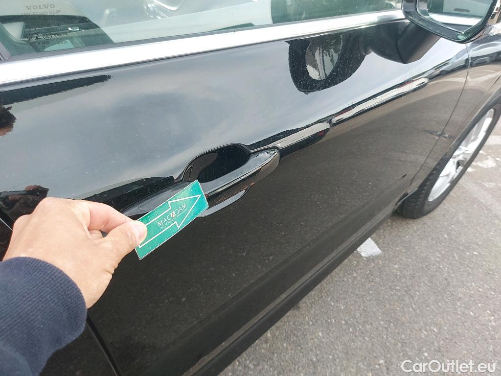  Volvo  XC60 VOLVO  / 2017 / 5P / todoterreno 2.0 B5 D AWD Momentum Auto #4