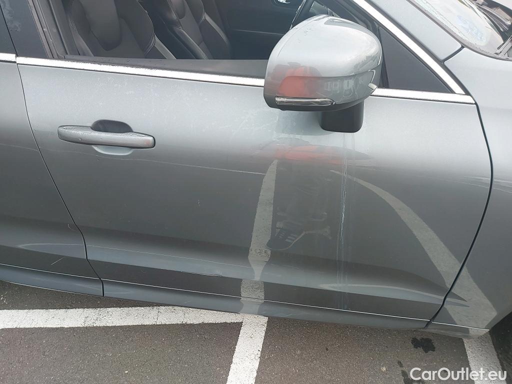  Volvo  XC60 VOLVO  / 2017 / 5P / todoterreno 2.0 T8 AWD Business Plus Auto #4