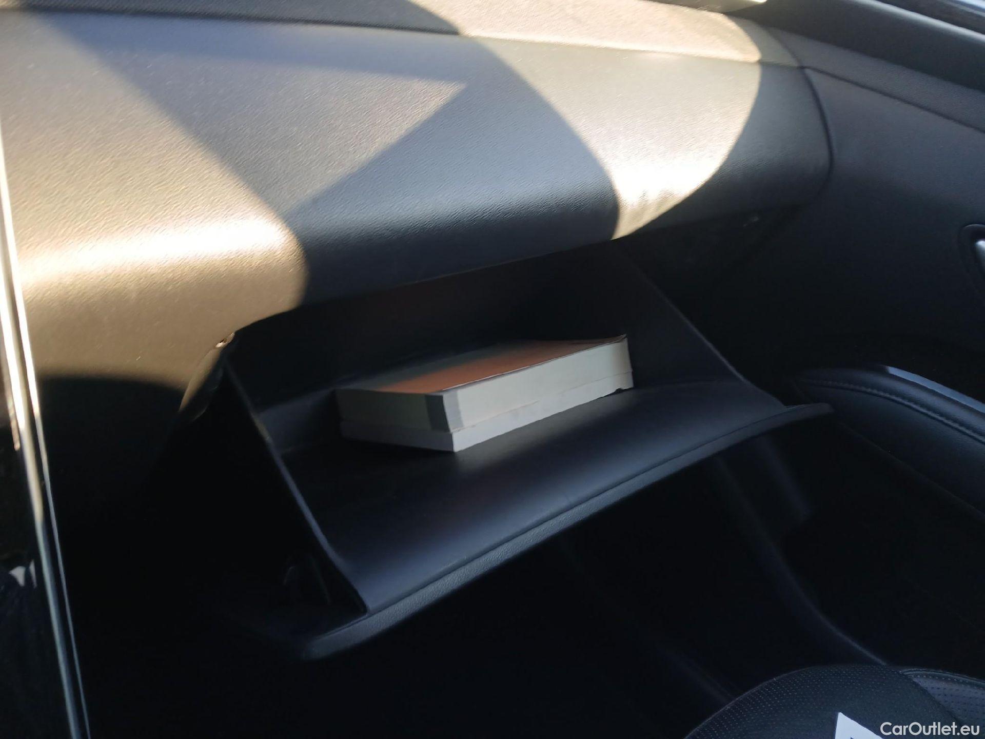  Hyundai  Tucson HYUNDAI  / 2020 / 5P / todoterreno 1.6 TGDI PHEV 195kW Style Auto 4x4 #2