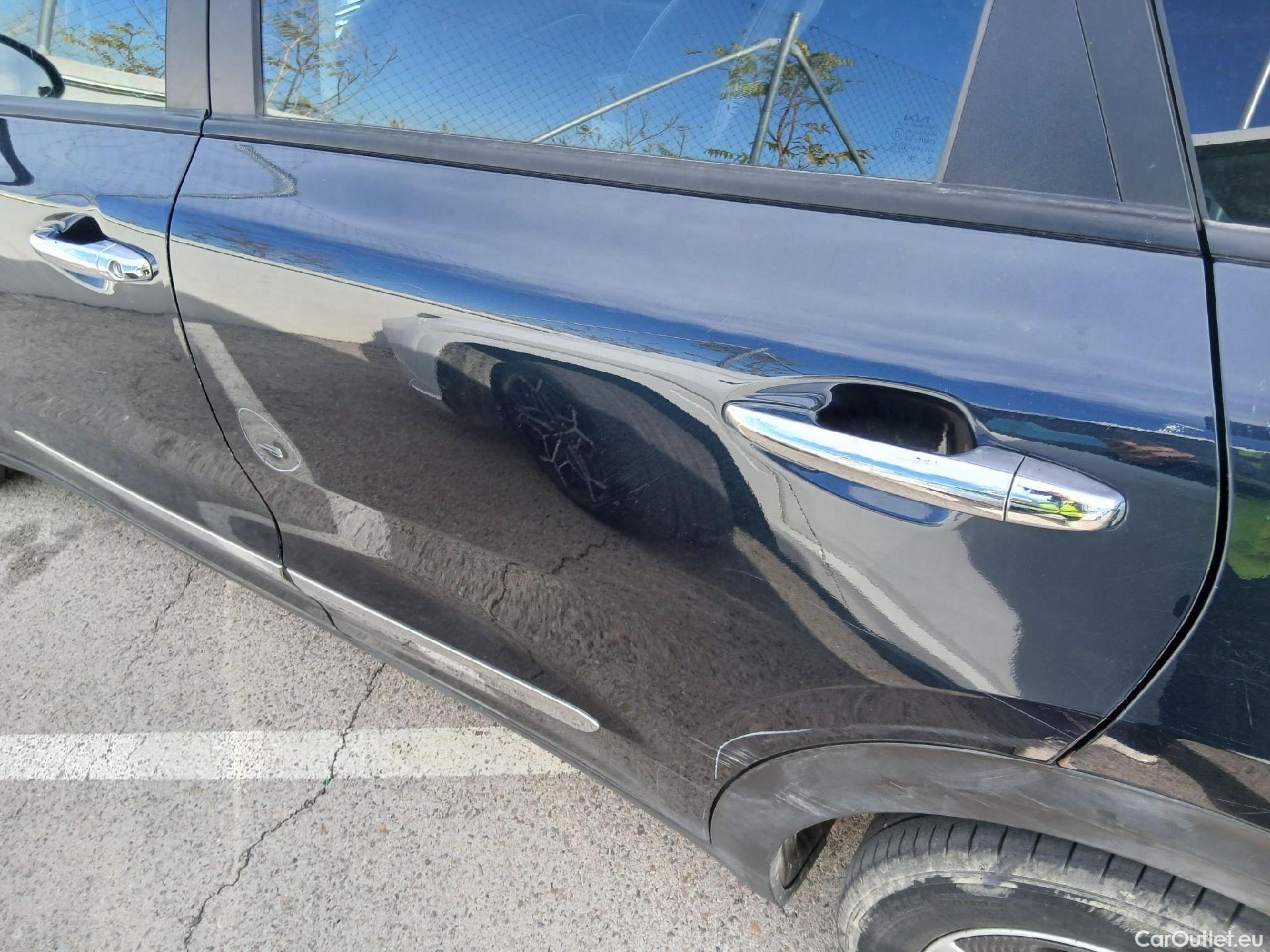  KIA  Niro KIA  1.6 GDi PHEV 104kW (141CV) Drive (AC) #24