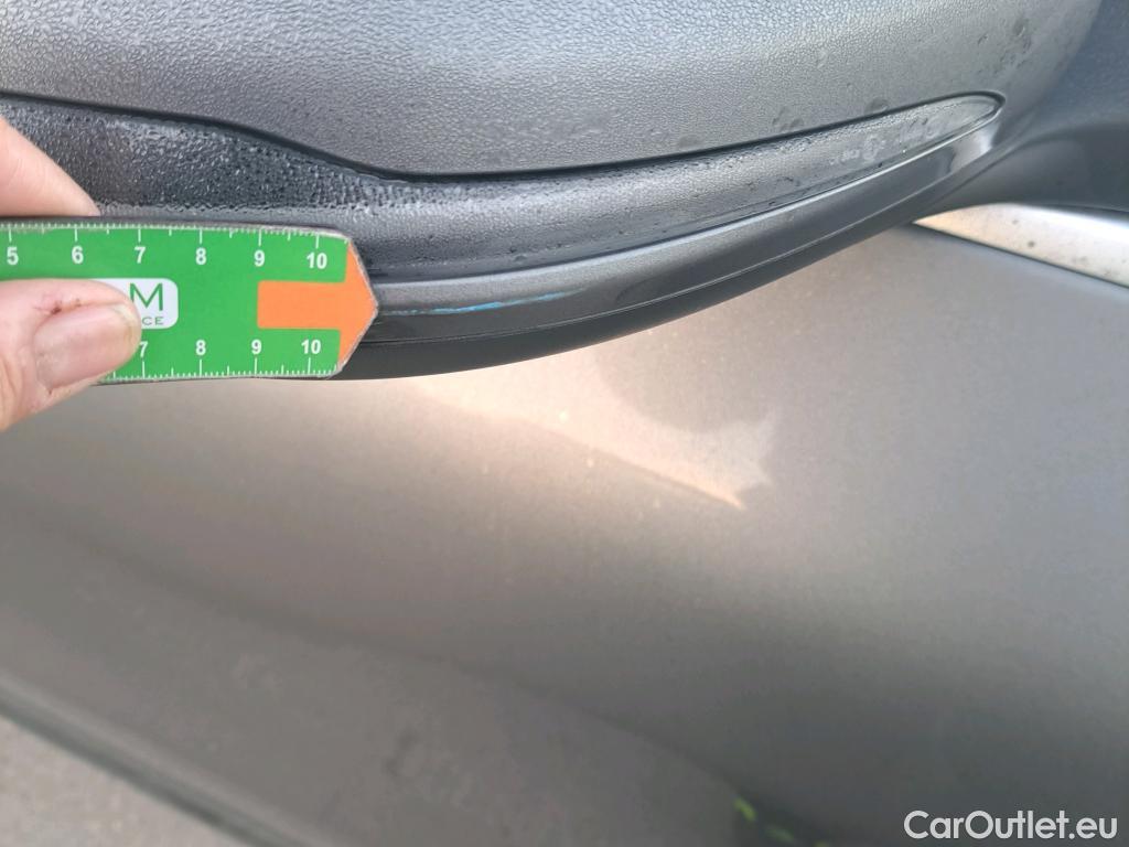  Mercedes  GLA MERCEDES-BENZ  / 2020 / 5P / todoterreno  200 D #24