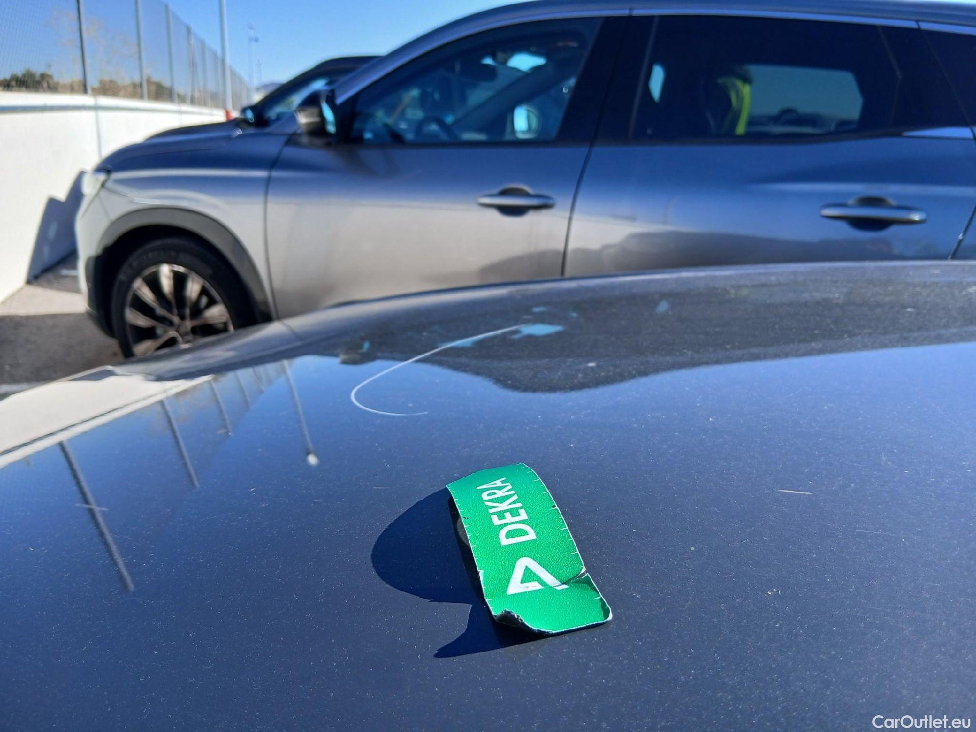  Volkswagen  Tiguan VOLKSWAGEN  / 2020 / 5P / todoterreno Life 2.0 TDI 110kW (150CV) DSG #2