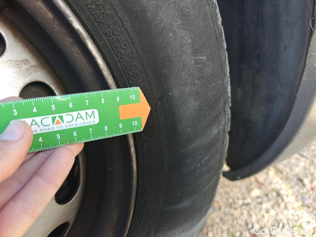  Peugeot  Partner PEUGEOT  VU 4p 2G furgón derivado de Furgón Confort PackL2 BlueHDi 73KW (100) #35