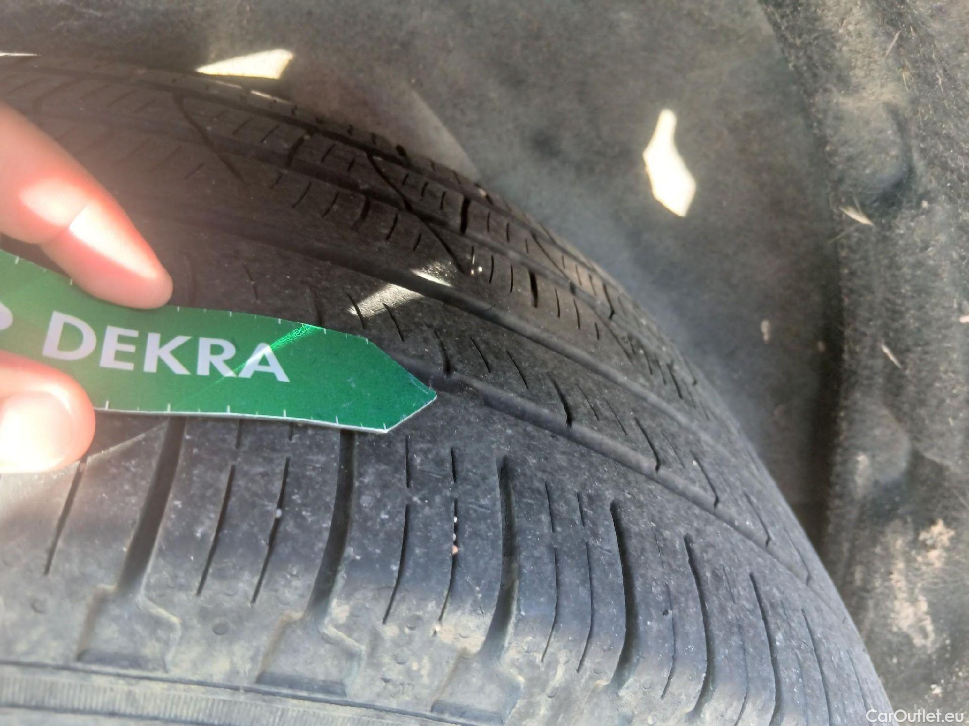  Volvo  XC90 VOLVO  / 2019 / 5P / todoterreno 2.0 B5 D AWD Momentum Pro Auto #4