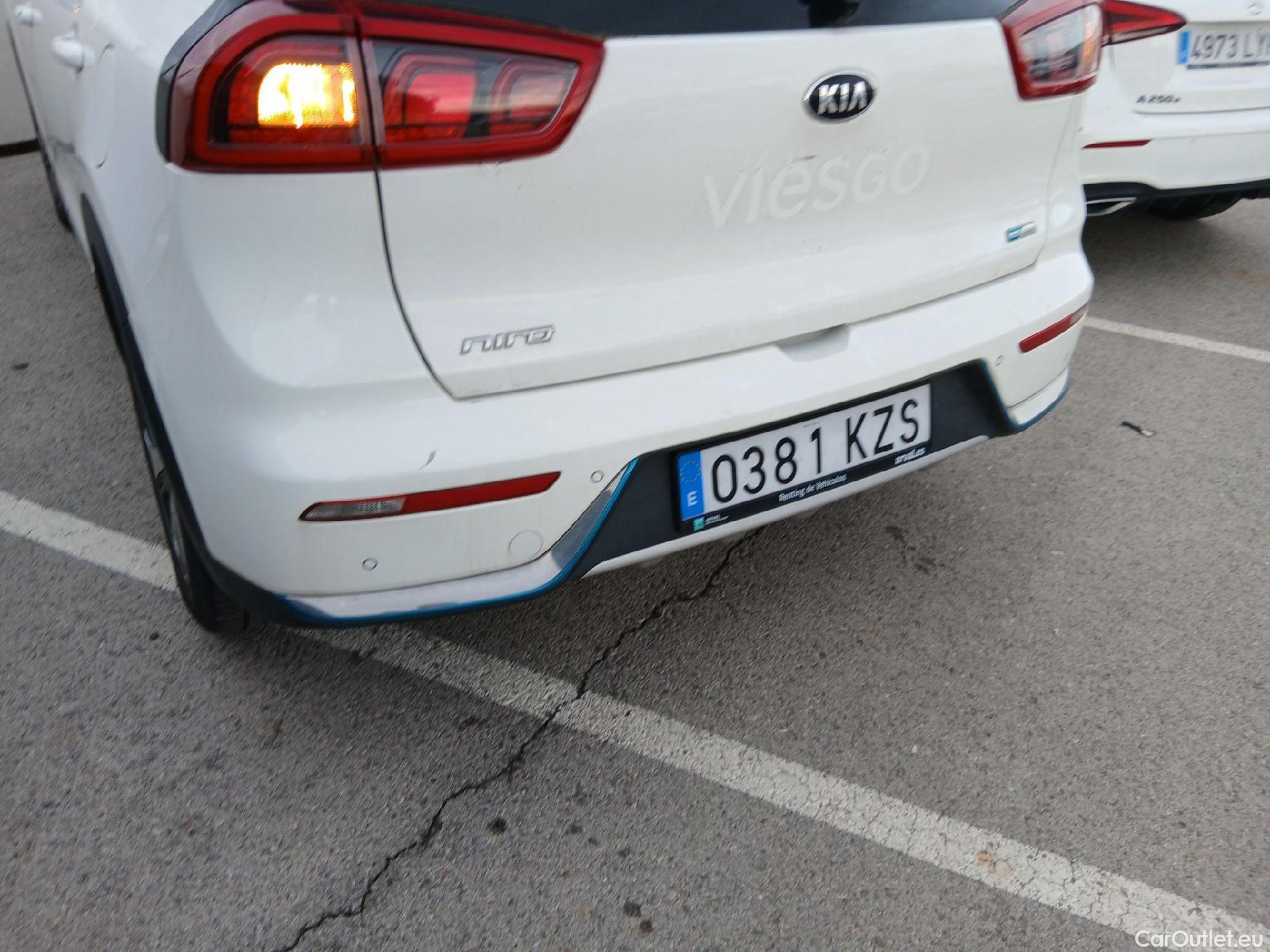  KIA  Niro KIA  Hïbrido Enchufable / 2016 / 5P / crossover 1.6 GDi Híbrido Enchufable 104kW Drive #12