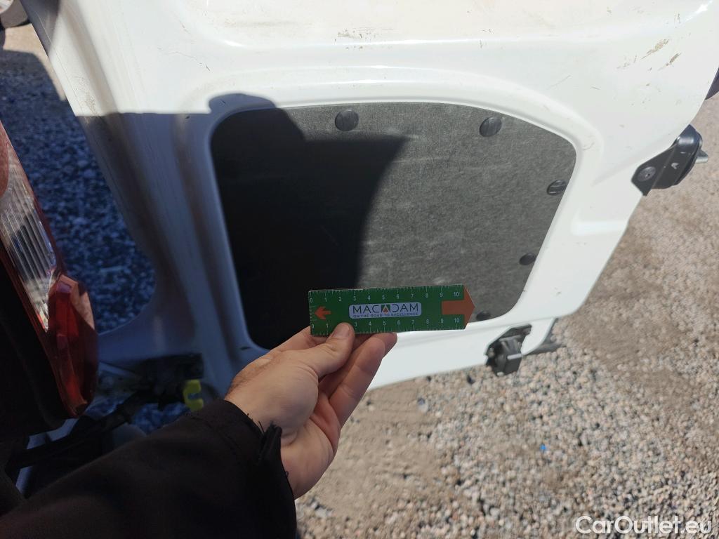  Peugeot  Partner PEUGEOT  VU 4p 2G furgón derivado de Furgón Confort PackL2 BlueHDi 73KW (100) #62