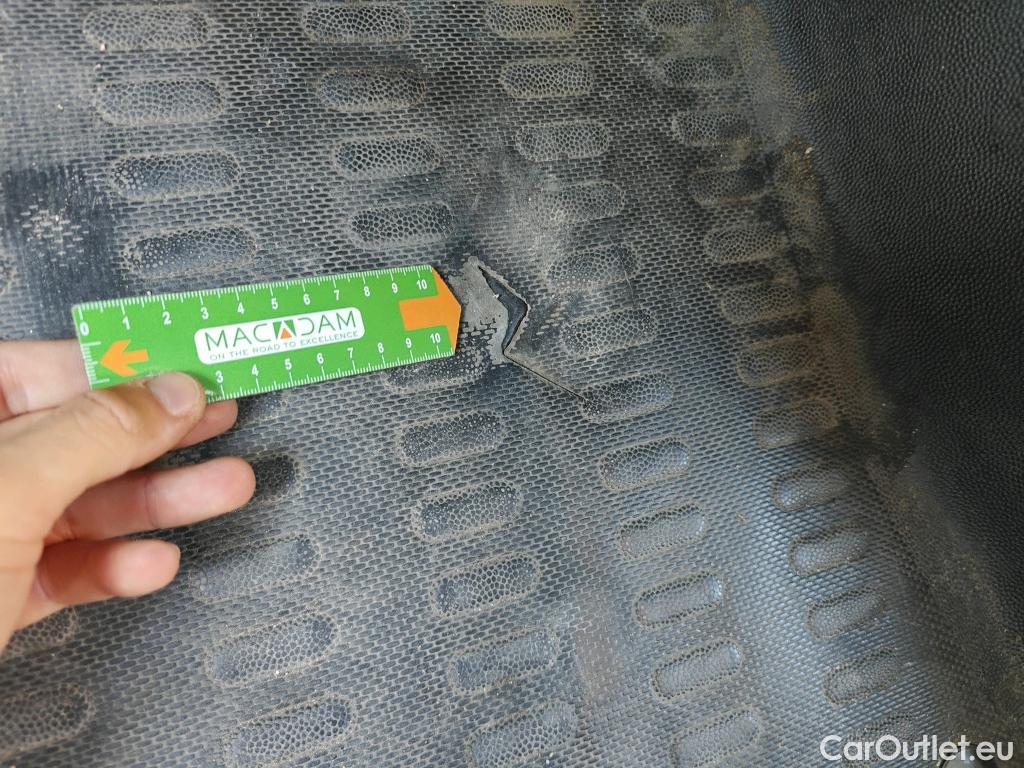  Peugeot  Partner PEUGEOT  VU 4p 2G furgón derivado de Furgón Confort PackL2 BlueHDi 73KW (100) #32