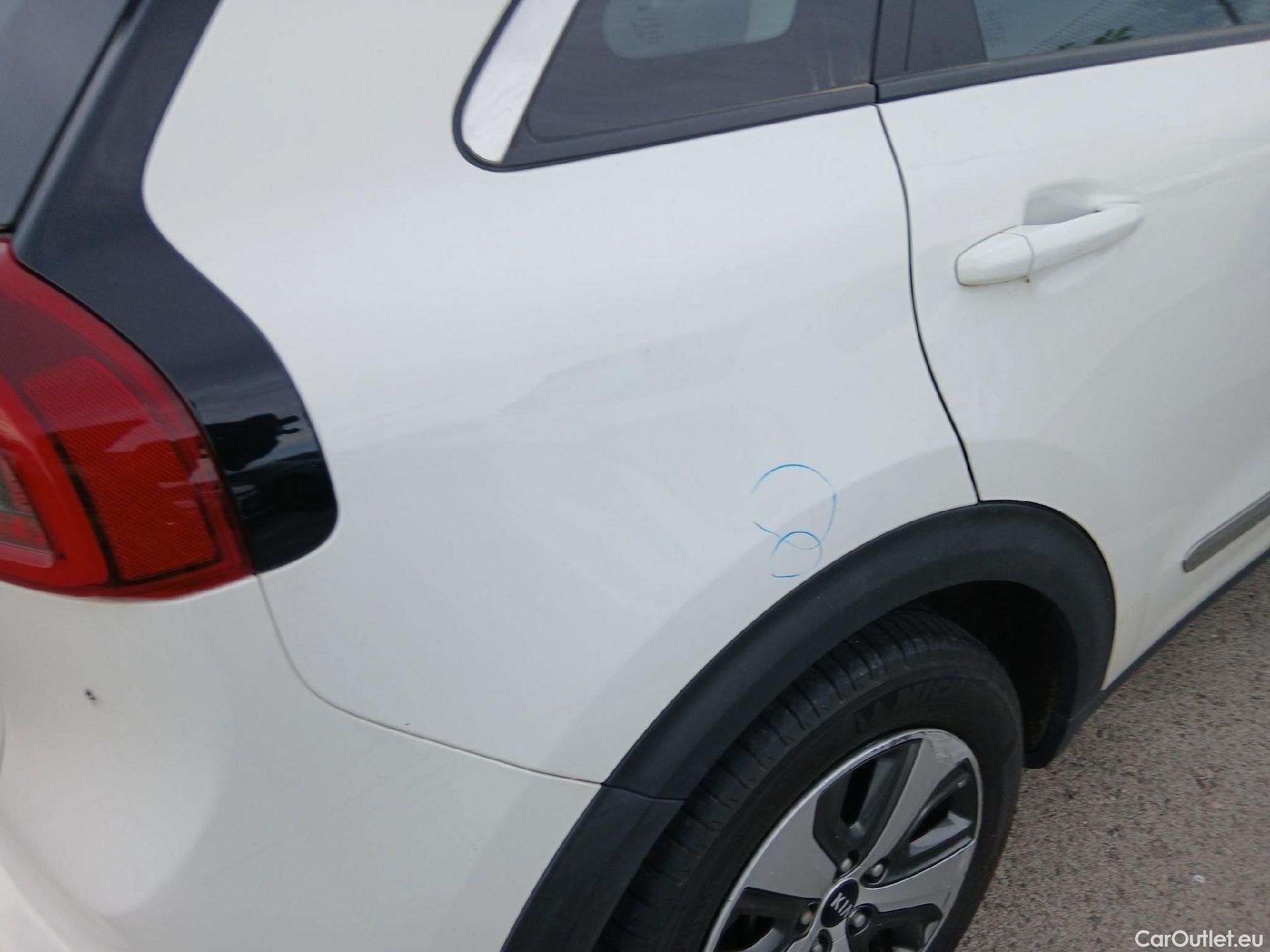  KIA  Niro KIA  Hïbrido Enchufable / 2016 / 5P / crossover 1.6 GDi Híbrido Enchufable 104kW Drive #8