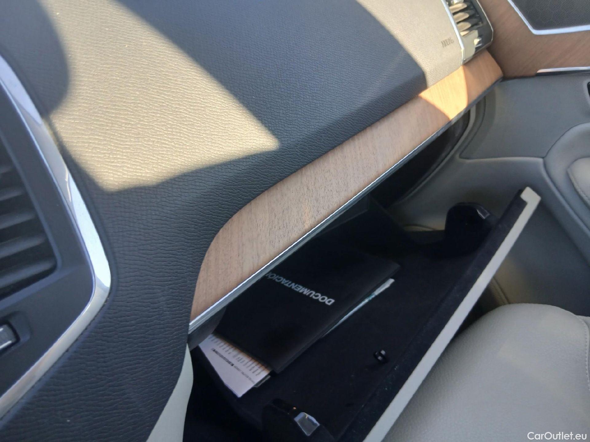  Volvo  XC90 VOLVO  / 2019 / 5P / todoterreno 2.0 B5 D AWD Momentum Pro Auto #1