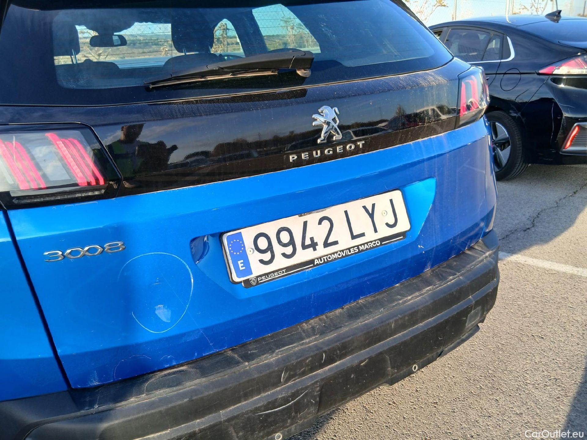  Peugeot  3008 PEUGEOT  / 2020 / 5P / todoterreno 1.2 PureTech 96KW S&S Active Pack EAT8 #19