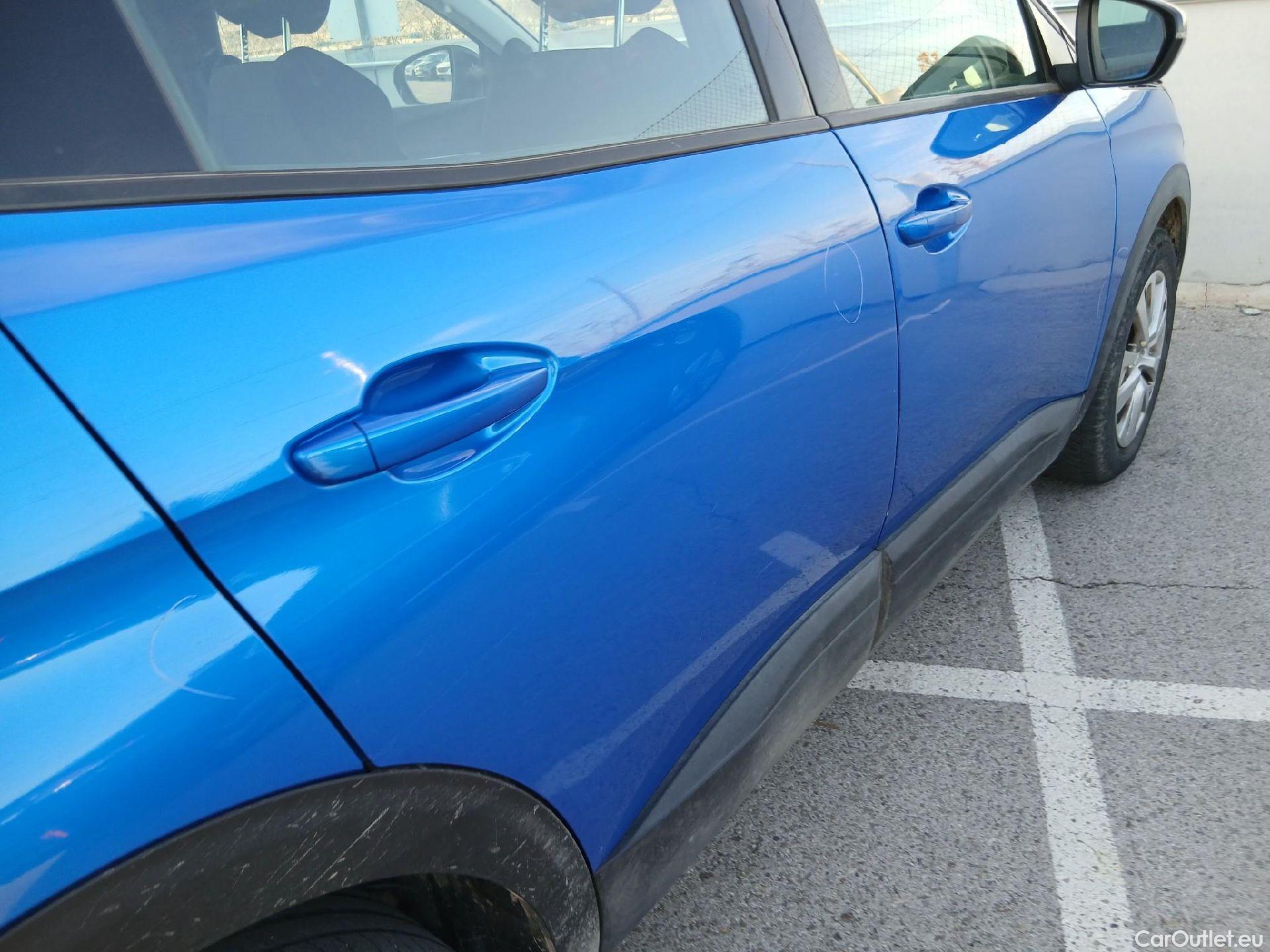  Peugeot  3008 PEUGEOT  / 2020 / 5P / todoterreno 1.2 PureTech 96KW S&S Active Pack EAT8 #24