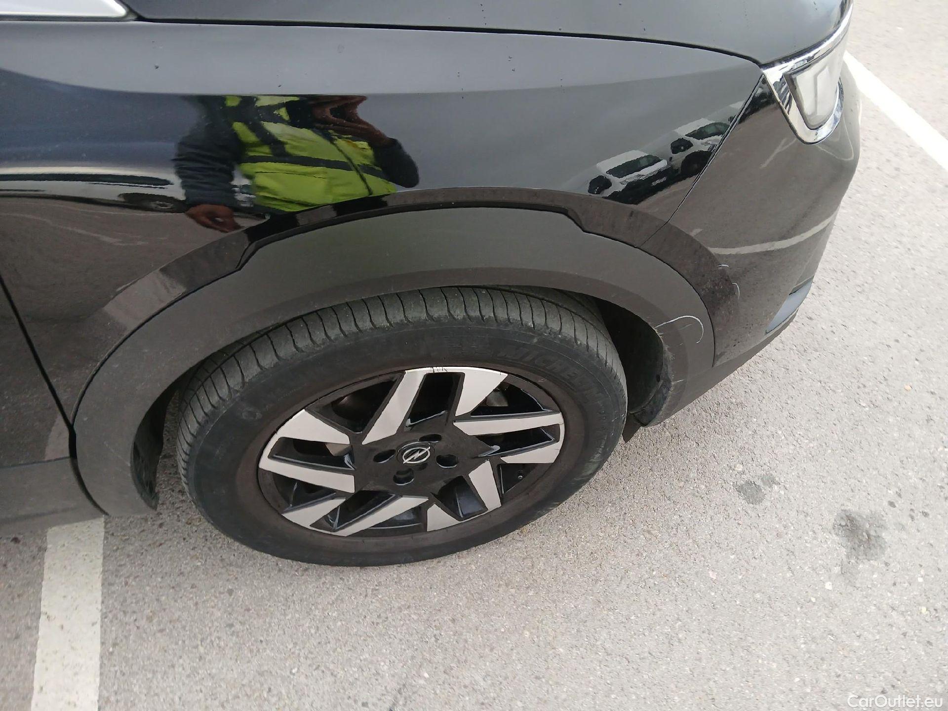  Opel  Mokka OPEL  / 2020 / 5P / todoterreno 1.2 T 96kW (130 CV) Business Elegance #30