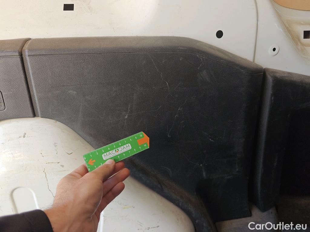  Peugeot  Partner PEUGEOT  VU 4p 2G furgón derivado de Furgón Confort PackL2 BlueHDi 73KW (100) #39