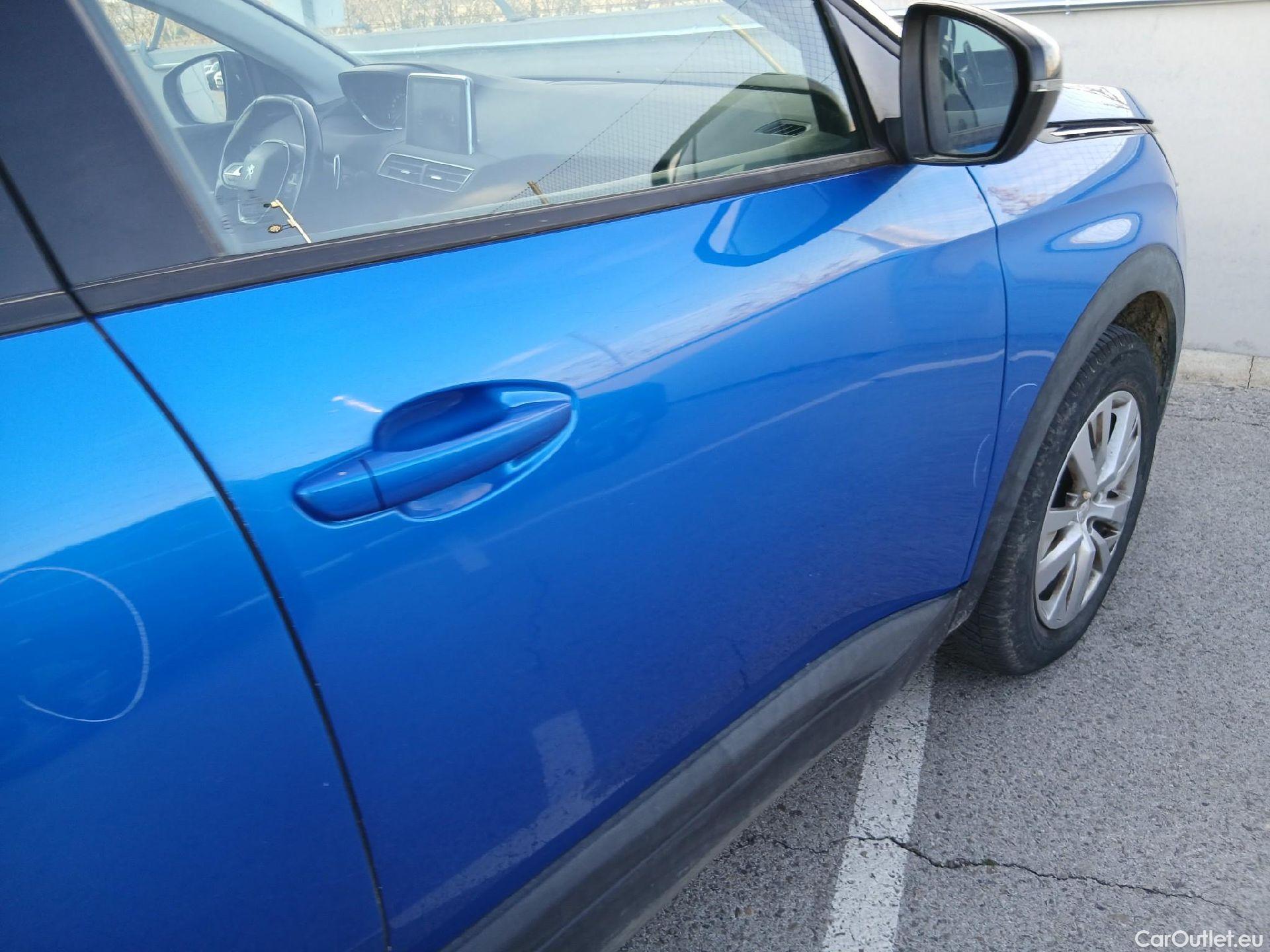  Peugeot  3008 PEUGEOT  / 2020 / 5P / todoterreno 1.2 PureTech 96KW S&S Active Pack EAT8 #27