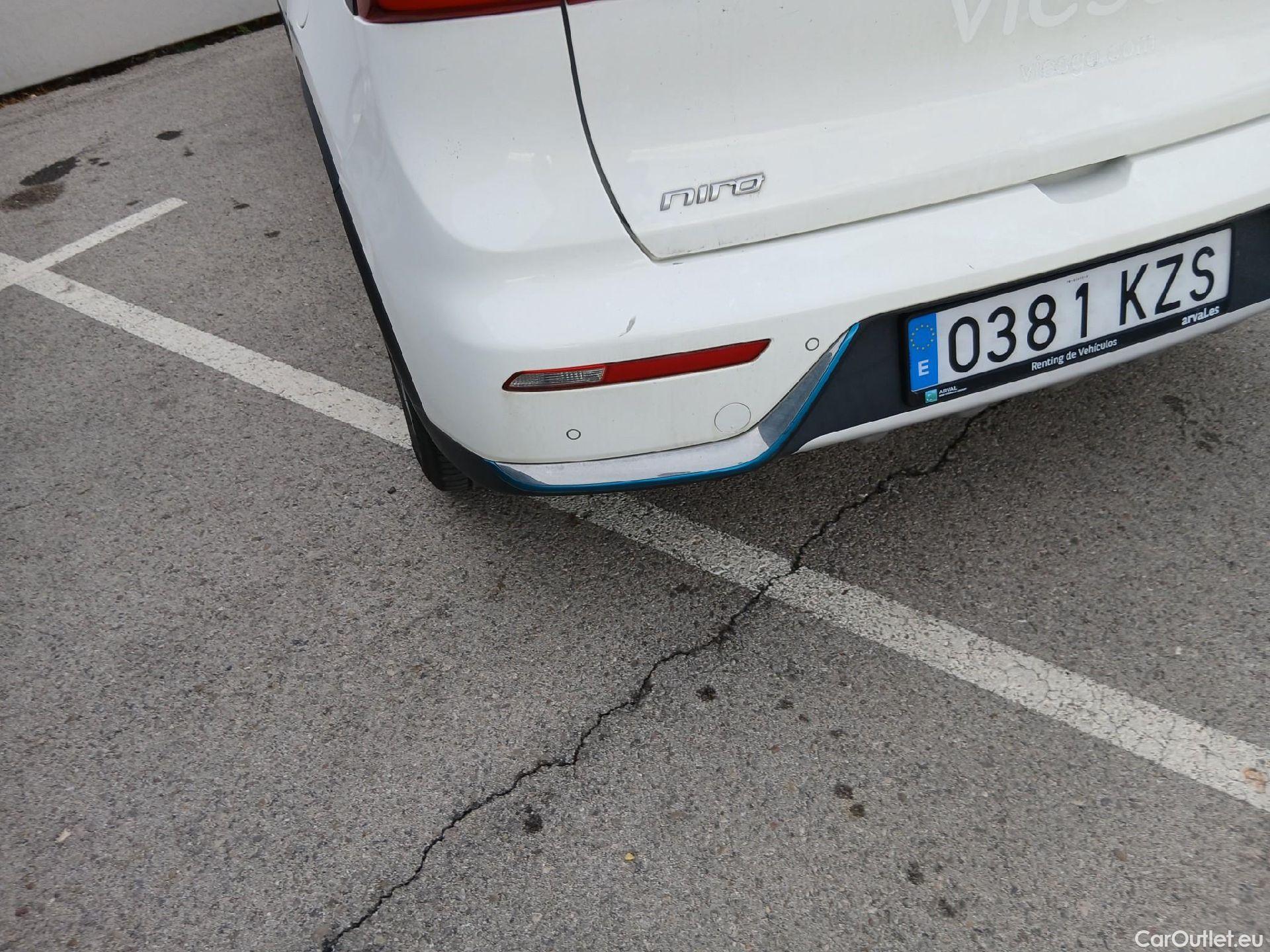  KIA  Niro KIA  Hïbrido Enchufable / 2016 / 5P / crossover 1.6 GDi Híbrido Enchufable 104kW Drive #7