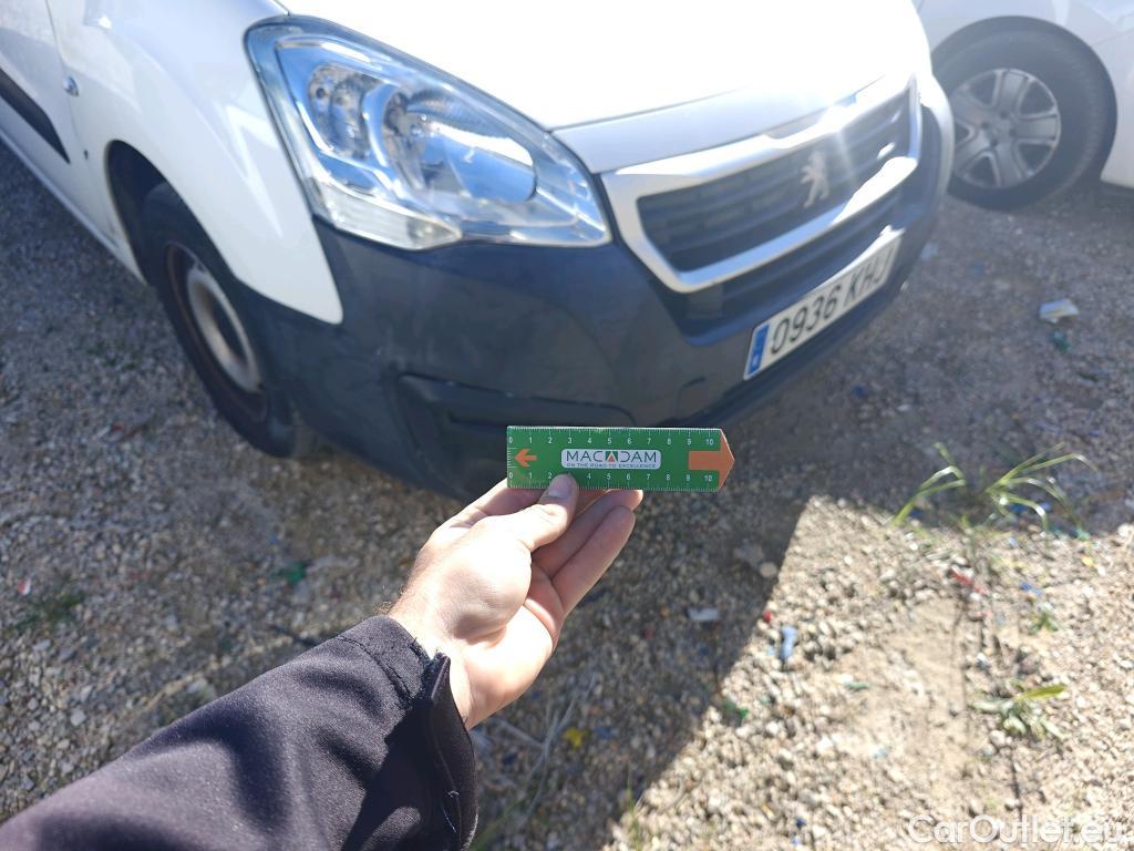  Peugeot  Partner PEUGEOT  VU 4p 2G furgón derivado de Furgón Confort PackL2 BlueHDi 73KW (100) #49