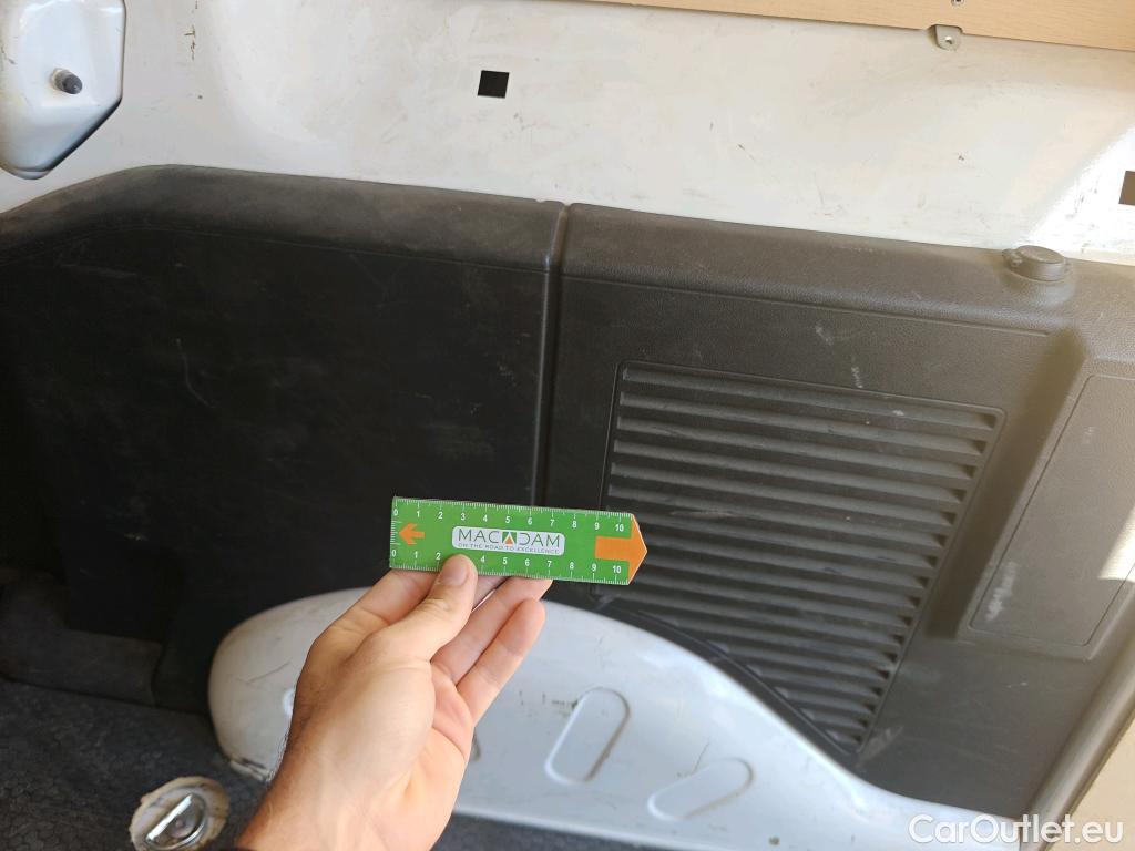  Peugeot  Partner PEUGEOT  VU 4p 2G furgón derivado de Furgón Confort PackL2 BlueHDi 73KW (100) #64