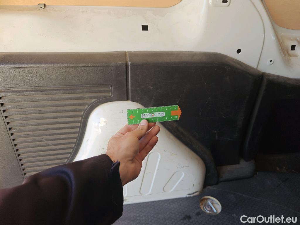  Peugeot  Partner PEUGEOT  VU 4p 2G furgón derivado de Furgón Confort PackL2 BlueHDi 73KW (100) #38