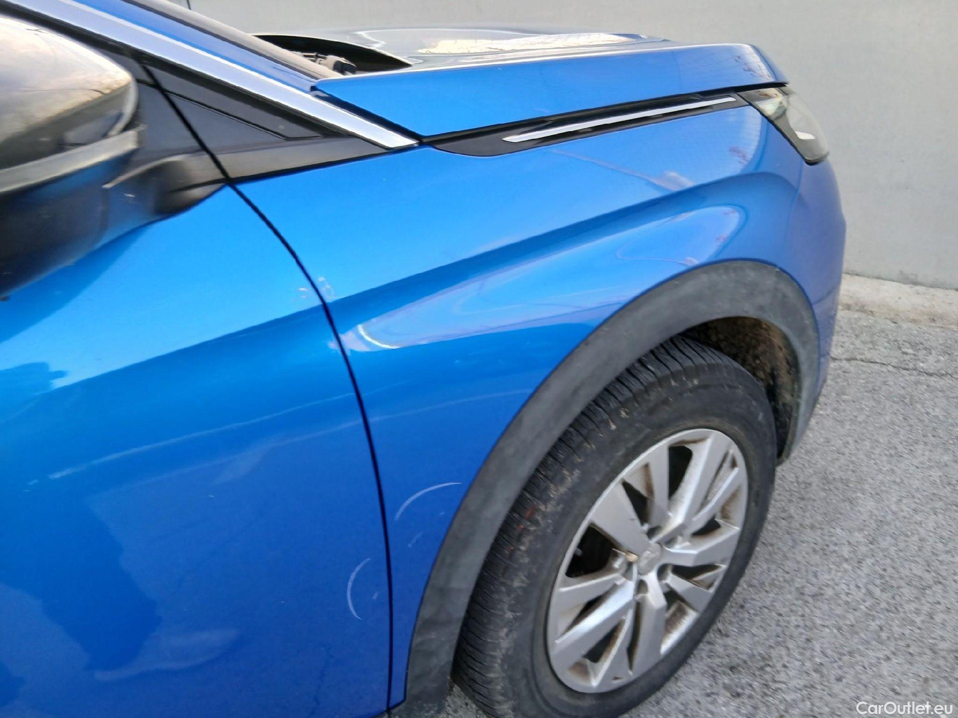  Peugeot  3008 PEUGEOT  / 2020 / 5P / todoterreno 1.2 PureTech 96KW S&S Active Pack EAT8 #29