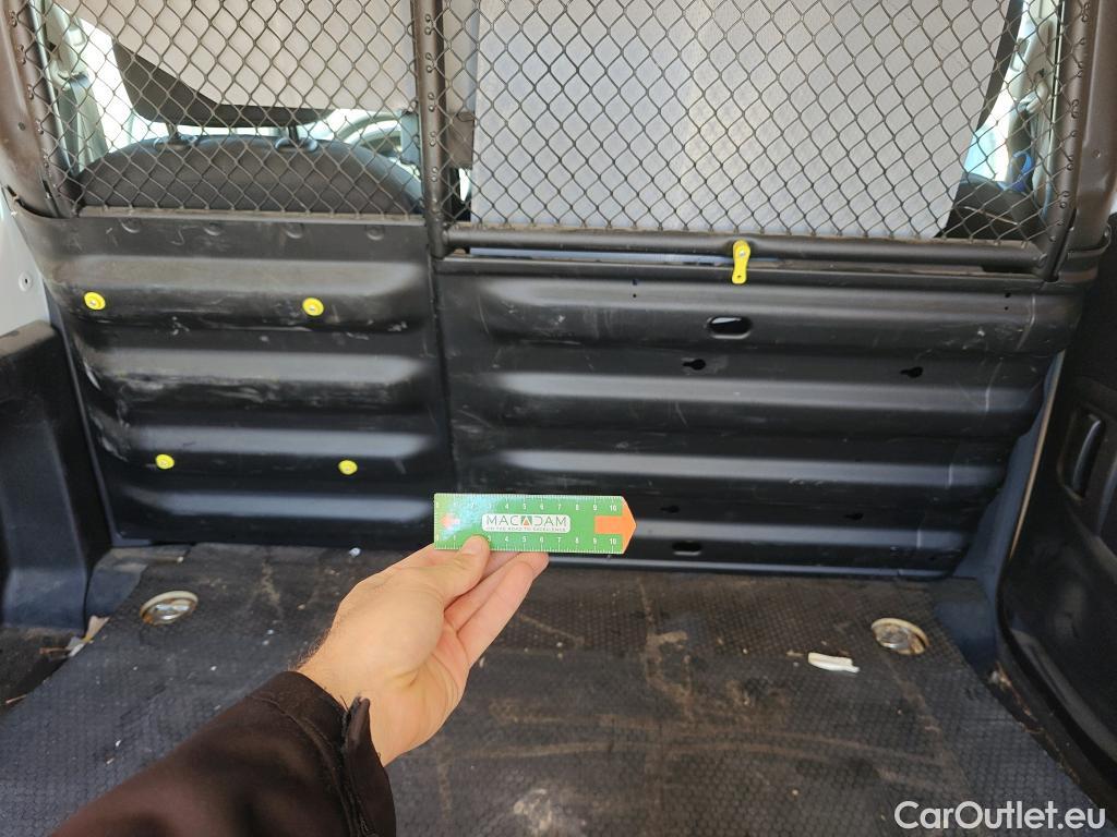  Peugeot  Partner PEUGEOT  VU 4p 2G furgón derivado de Furgón Confort PackL2 BlueHDi 73KW (100) #69