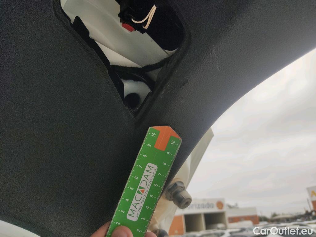  Volkswagen  T-ROC VOLKSWAGEN  / 2017 / 5P / todoterreno Advance 2.0 TDI 85kW (115CV) #7