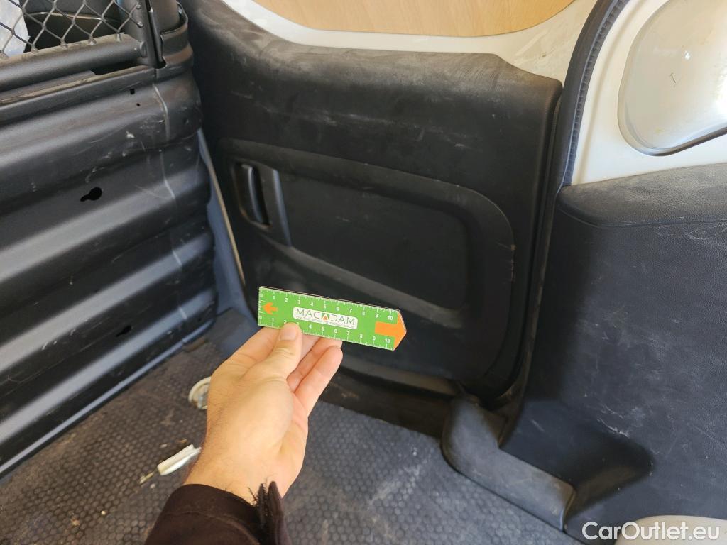  Peugeot  Partner PEUGEOT  VU 4p 2G furgón derivado de Furgón Confort PackL2 BlueHDi 73KW (100) #73