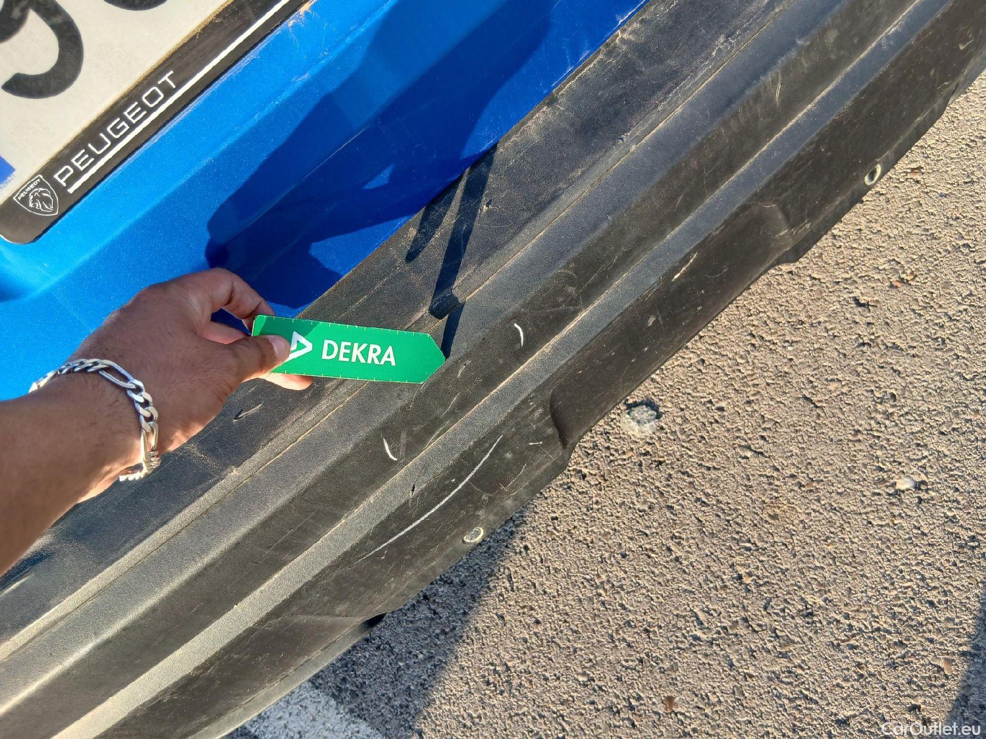  Peugeot  3008 PEUGEOT  / 2020 / 5P / todoterreno 1.2 PureTech 96KW S&S Active Pack EAT8 #15