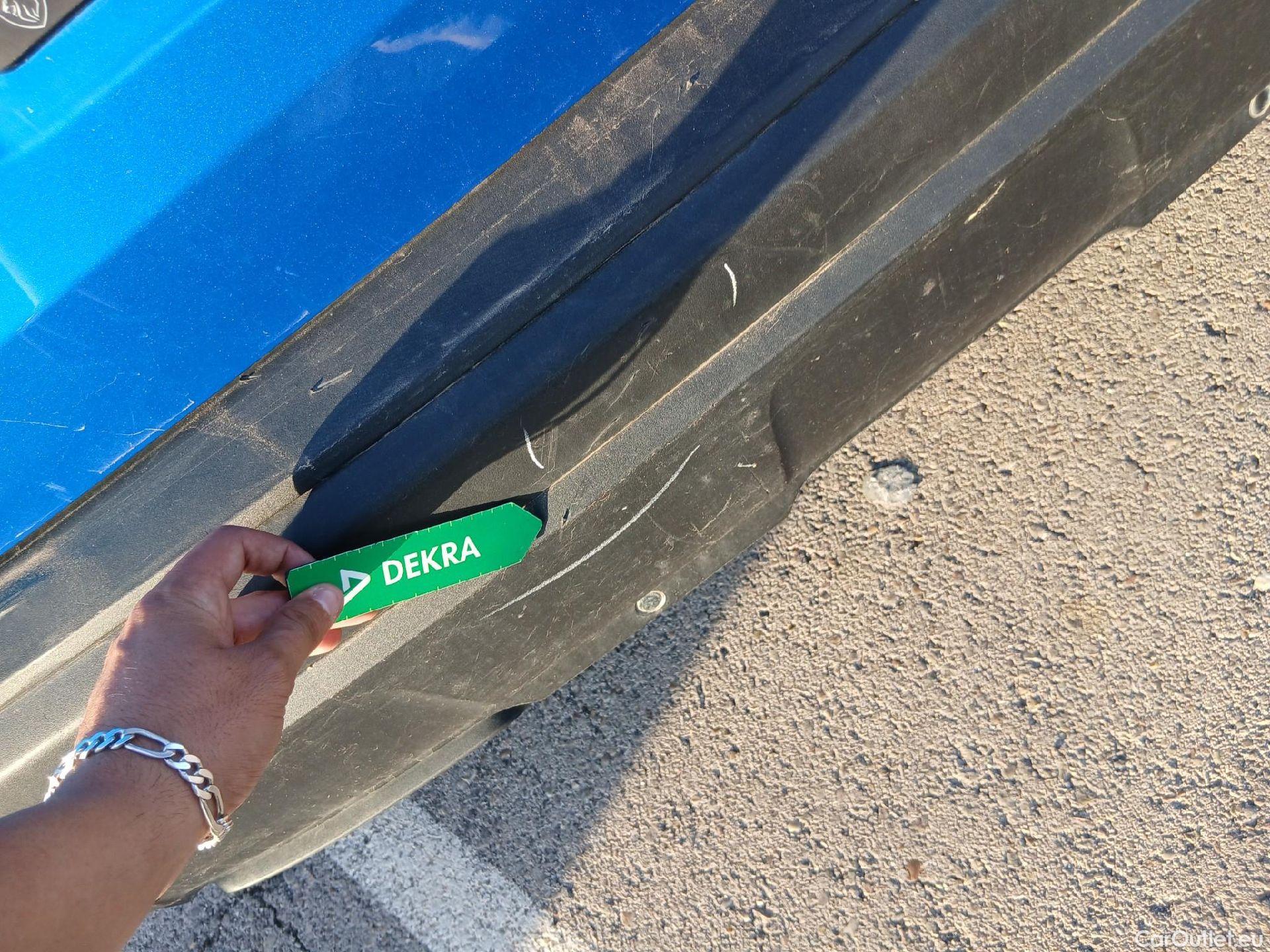  Peugeot  3008 PEUGEOT  / 2020 / 5P / todoterreno 1.2 PureTech 96KW S&S Active Pack EAT8 #17