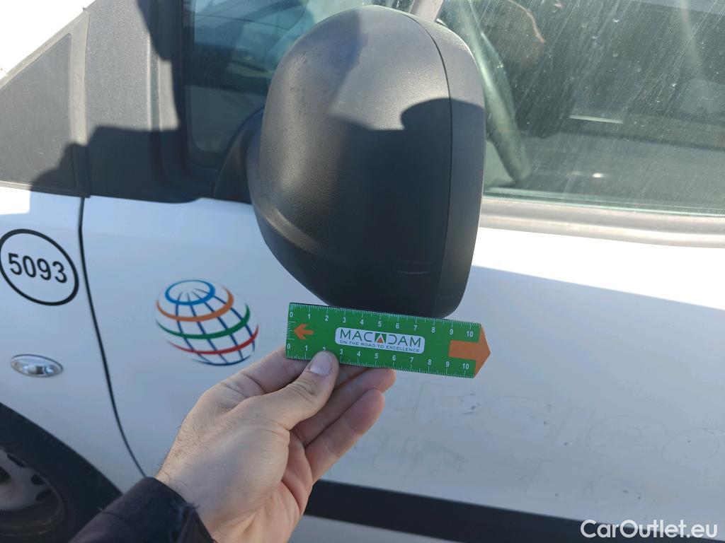  Peugeot  Partner PEUGEOT  VU 4p 2G furgón derivado de Furgón Confort PackL2 BlueHDi 73KW (100) #53