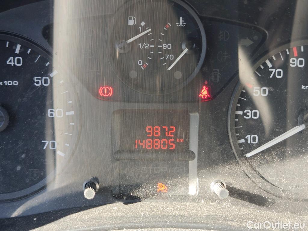  Peugeot  Partner PEUGEOT  VU 4p 2G furgón derivado de Furgón Confort PackL2 BlueHDi 73KW (100) #75