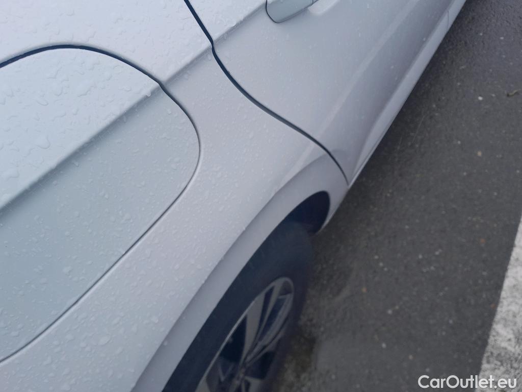  Volkswagen  Polo VOLKSWAGEN  / 2017 / 5P / berlina con portón Advance 1.0 TSI 70kW (95CV) #21